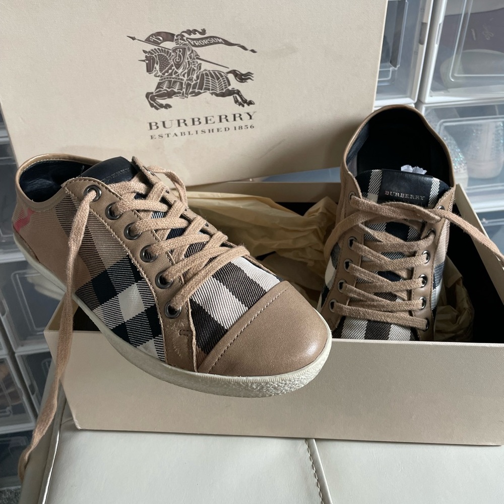 Burberry sneakers